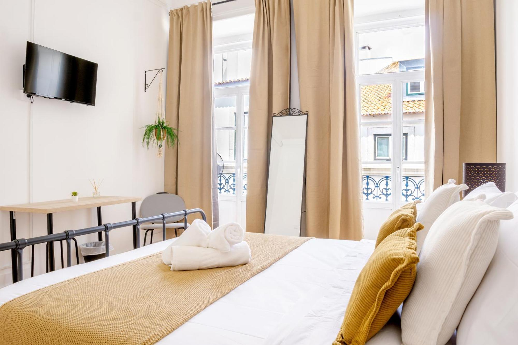 Bica Palace Guest house *